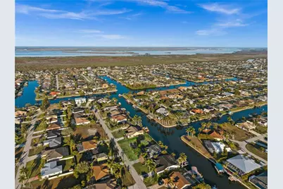 2623 SW 35th Ln, Cape Coral, FL 33914 - Photo 19