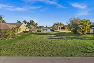 2623 SW 35th Ln, Cape Coral, FL 33914 - Photo 5