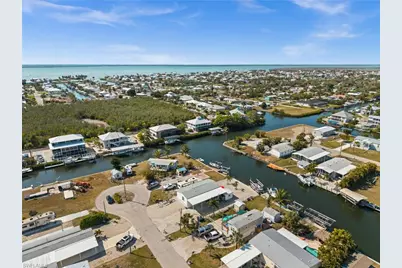 2705 Patterson Ct, Saint James City, FL 33956 - Photo 29