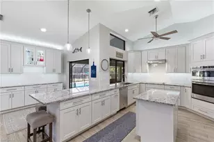 6651 Willow Lake Cir, Fort Myers, FL 33966 - Photo 7