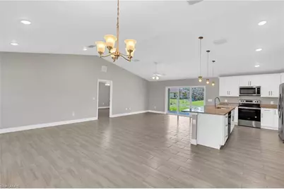 2605 57th St W, Lehigh Acres, FL 33971 - Photo 7