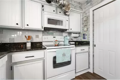 4721 Orange Grove Blvd, North Fort Myers, FL 33903 - Photo 9