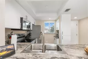 12538 SW Kingsway Cir, Lake Suzy, FL 34269 - Photo 11