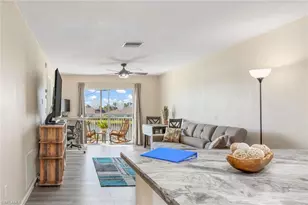 12538 SW Kingsway Cir, Lake Suzy, FL 34269 - Photo 3