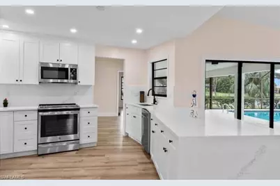 2230 SE 5th Pl, Cape Coral, FL 33990 - Photo 7