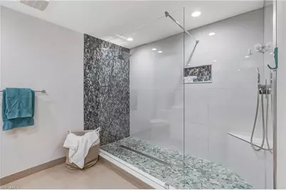 3000 Oasis Grand Blvd #2502, Fort Myers, FL 33916 - Photo 15