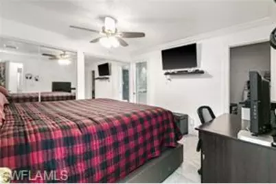 905 SE 27th Ter, Cape Coral, FL 33904 - Photo 7