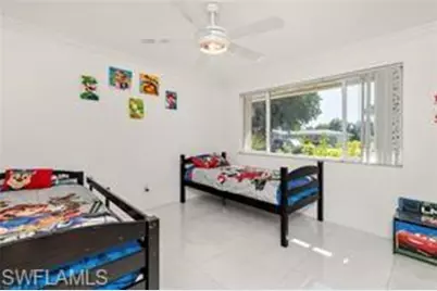 905 SE 27th Ter, Cape Coral, FL 33904 - Photo 5