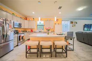 3560 E Hampton Cir, Alva, FL 33920 - Photo 11