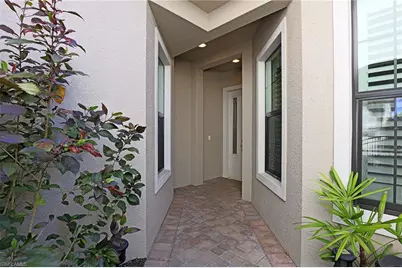 8181 Venetian Pointe Dr, Fort Myers, FL 33908 - Photo 5