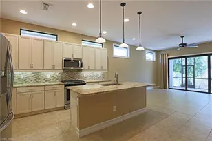 8181 Venetian Pointe Dr, Fort Myers, FL 33908 - Photo 13