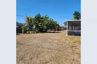 1922 NE 20th Ct, Cape Coral, FL 33909 - Photo 3