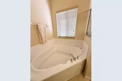 15470 Laguna Hills Dr, Fort Myers, FL 33908 - Photo 35