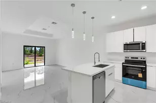 1037 Citrus Ave S, Lehigh Acres, FL 33974 - Photo 9