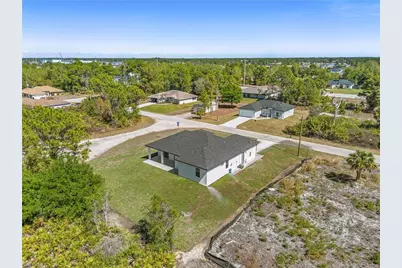 752 Crystal Ave S, Lehigh Acres, FL 33974 - Photo 25