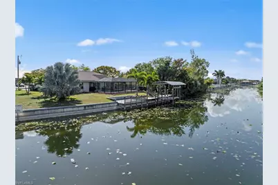 126 SE 15th Pl, Cape Coral, FL 33990 - Photo 11