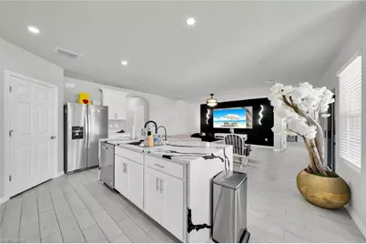 312 NW 17th Pl, Cape Coral, FL 33993 - Photo 17