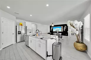 312 NW 17th Pl, Cape Coral, FL 33993 - Photo 17