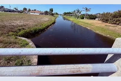 300 Broadmoor Ln, Rotonda West, FL 33947 - Photo 3