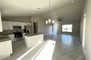 4334 SW 9th Pl, Cape Coral, FL 33914 - Photo 5