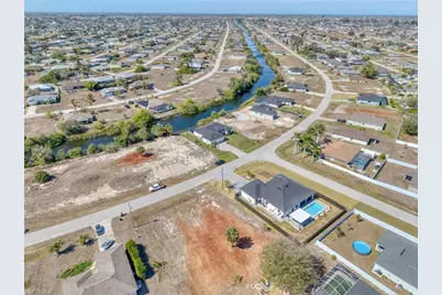 537 NW 18th Pl, Cape Coral, FL 33993 - Photo 3