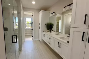 102 NE 8th Pl, Cape Coral, FL 33993 - Photo 15