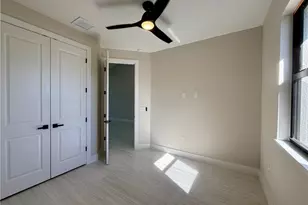 102 NE 8th Pl, Cape Coral, FL 33993 - Photo 23