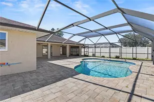 1807 SE 15th St, Cape Coral, FL 33990 - Photo 27