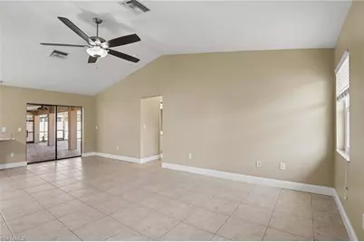 1807 SE 15th St, Cape Coral, FL 33990 - Photo 11