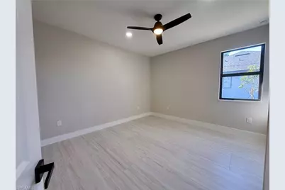 106 NE 8th Pl, Cape Coral, FL 33993 - Photo 25