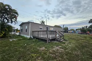 10651 Gladiolus Dr, Fort Myers, FL 33908 - Photo 3