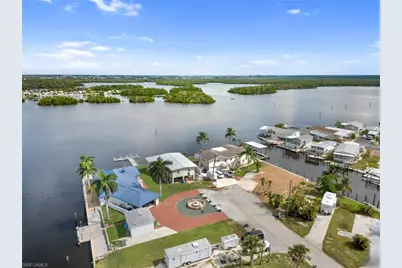 870 Oak St, Fort Myers Beach, FL 33931 - Photo 7