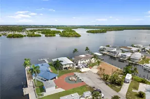 870 Oak St, Fort Myers Beach, FL 33931 - Photo 7