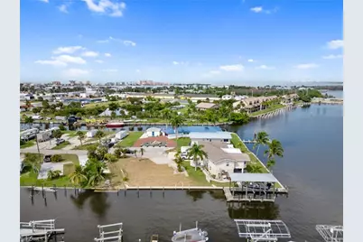 870 Oak St, Fort Myers Beach, FL 33931 - Photo 1