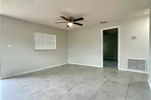 1534 Oak Dr, Fort Myers, FL 33907 - Photo 5