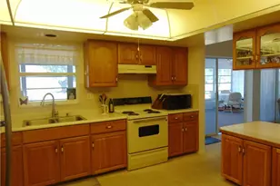 1092 Riverbend Dr, Labelle, FL 33935 - Photo 9