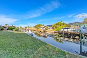 4312 S Bay Cir, North Fort Myers, FL 33903 - Photo 13