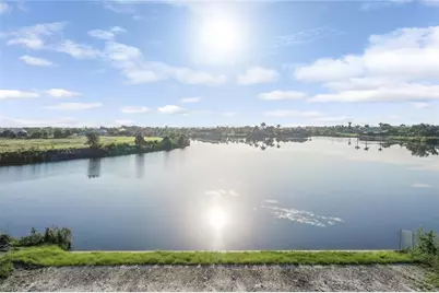 2017 NE 10th Pl, Cape Coral, FL 33909 - Photo 3