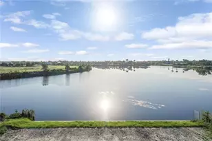 2017 NE 10th Pl, Cape Coral, FL 33909 - Photo 3