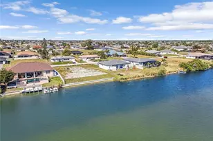 2017 NE 10th Pl, Cape Coral, FL 33909 - Photo 9