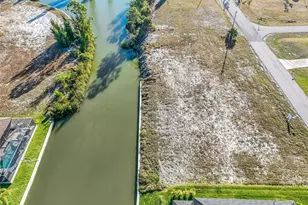 2027 NE 34th Terrace, Cape Coral, FL 33909 - Photo 19