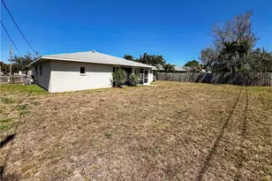 208 SE 17th St, Cape Coral, FL 33990 - Photo 35