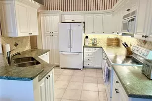 27080 Lake Harbor Ct, Bonita Springs, FL 34134 - Photo 9