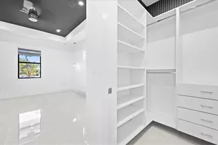 2711 Van Buren Pkwy, Cape Coral, FL 33993 - Photo 43