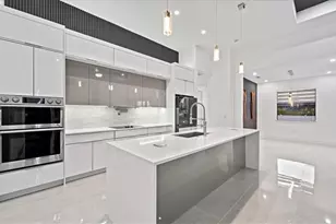 2711 Van Buren Pkwy, Cape Coral, FL 33993 - Photo 21