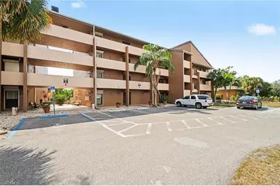 2069 W Lakeview Blvd #5, North Fort Myers, FL 33903 - Photo 1