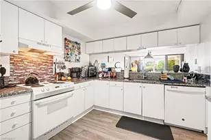 2069 W Lakeview Blvd, North Fort Myers, FL 33903 - Photo 9