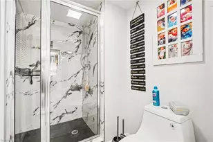 2069 W Lakeview Blvd, North Fort Myers, FL 33903 - Photo 17