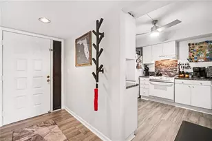 2069 W Lakeview Blvd, North Fort Myers, FL 33903 - Photo 3