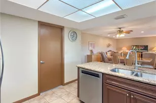 1232 Haddington Cir, Sun City Center, FL 33573 - Photo 9